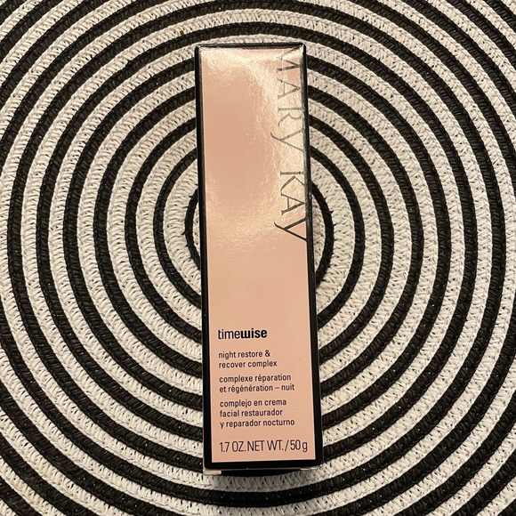Mary Kay Night Restore & Recover Complex NIB - Picture 2 of 3
